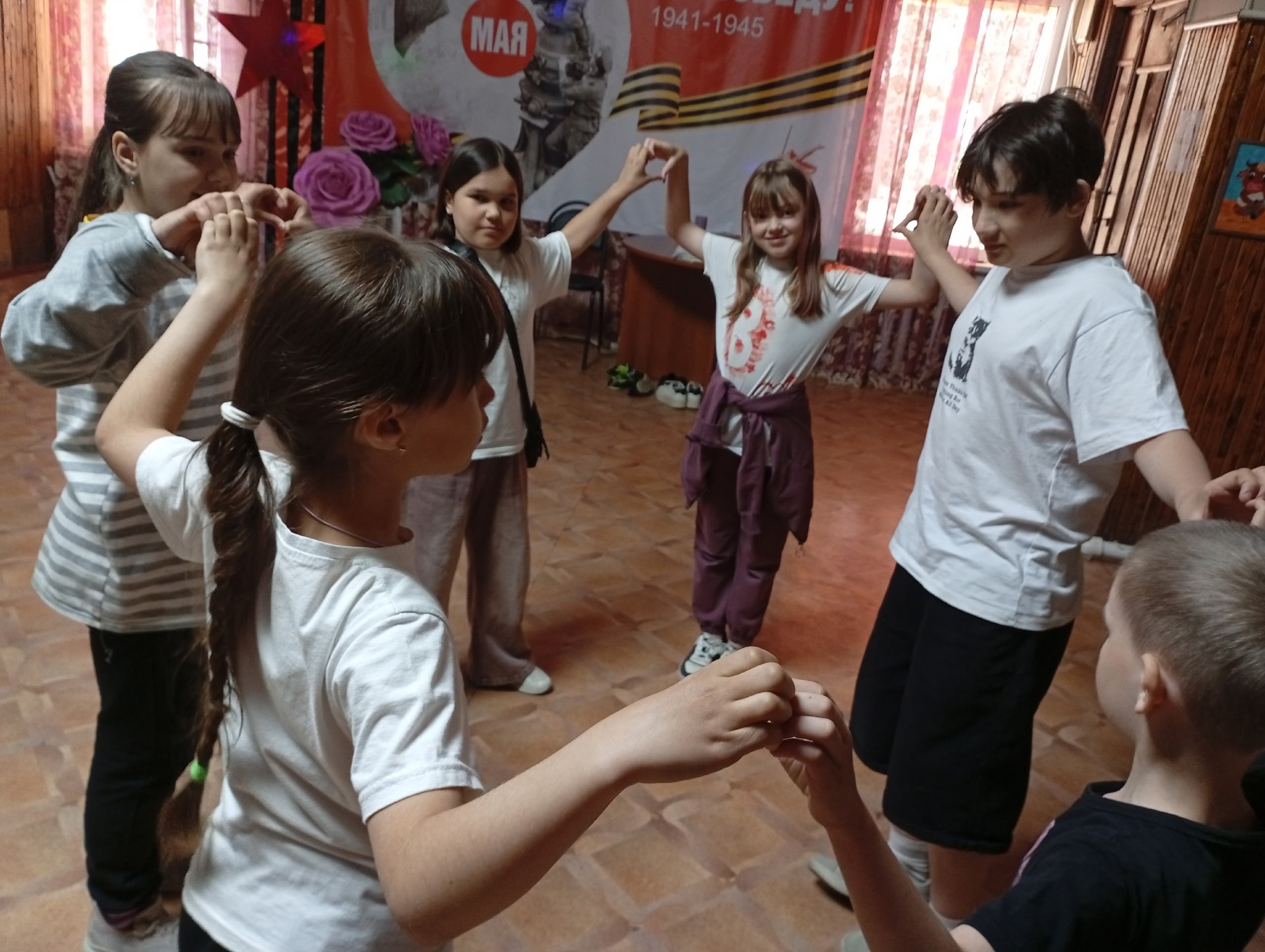 Новый день в детском оздоровительном лагере.